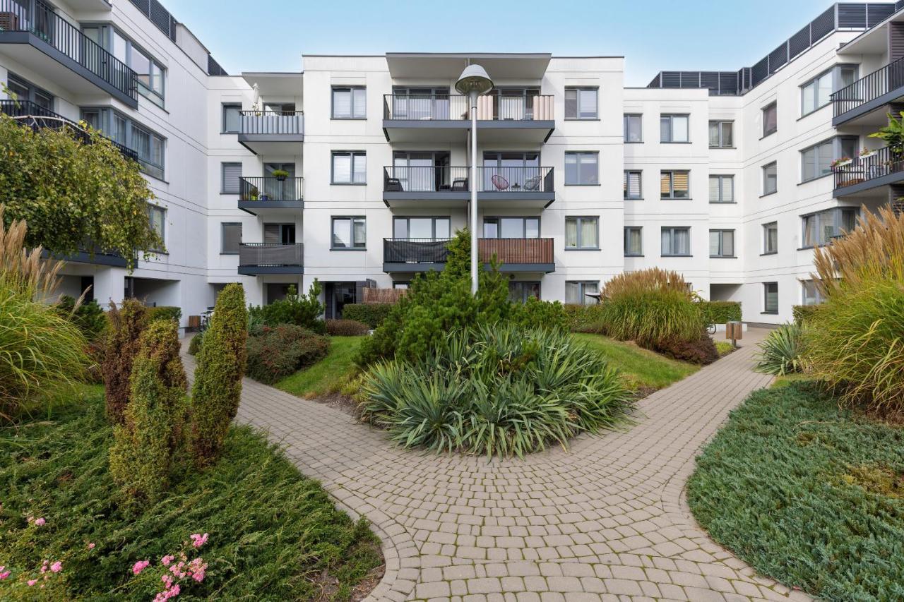 Cozy Apartment Gieysztora Wilanow By Noclegi Renters Warschau Exterior foto