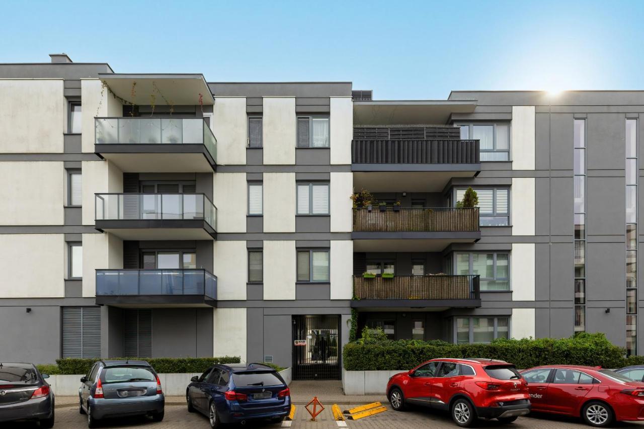 Cozy Apartment Gieysztora Wilanow By Noclegi Renters Warschau Exterior foto